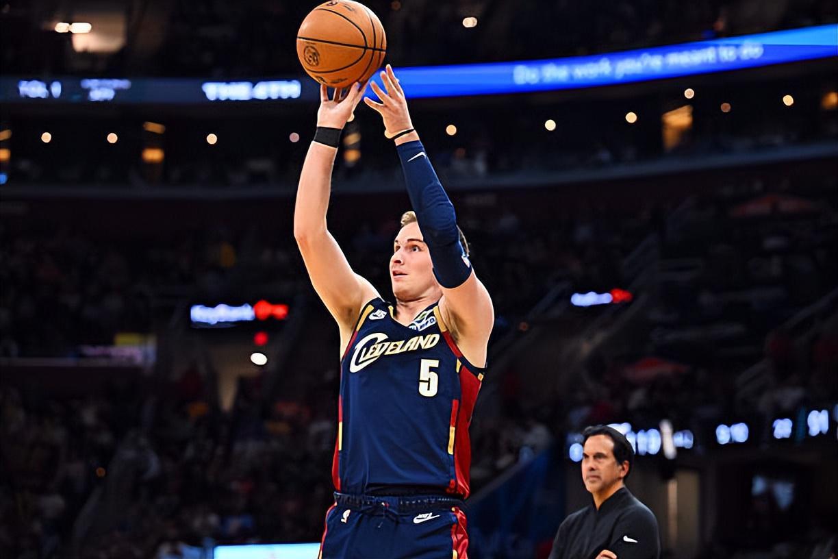即嗨体育官方网站-骑士又一次输给了猛龙，但强力投手却终于找到了自己应有的手感？